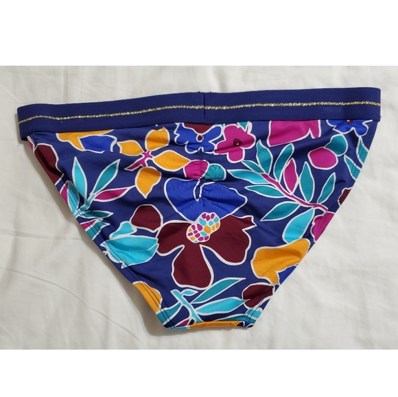 Swimsuit - Picture 2 of 3